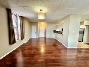 Building Photo - 801 6th St N