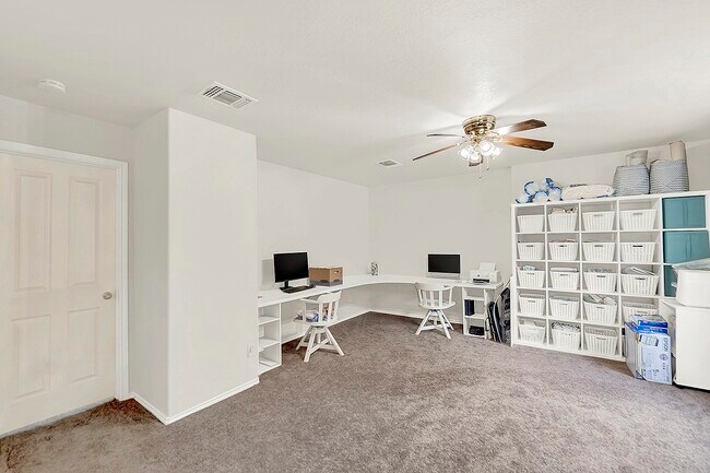 Building Photo - 120 Rhew Pl