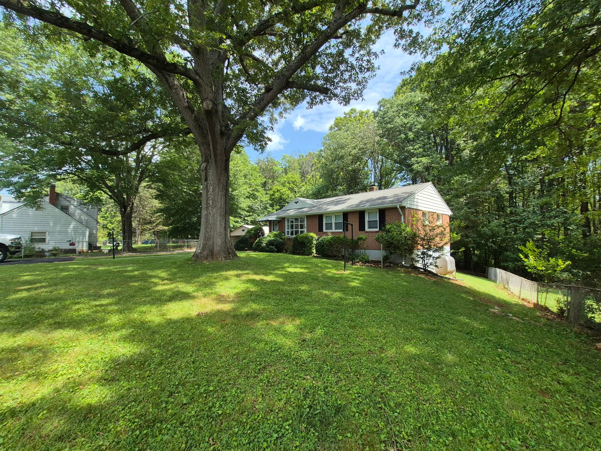 Building Photo - 1108 Dandridge Dr