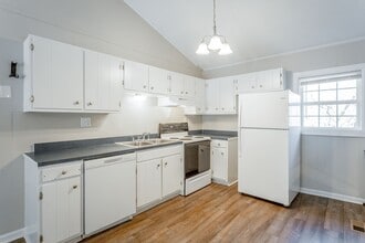 Building Photo - 5221 Old Trail