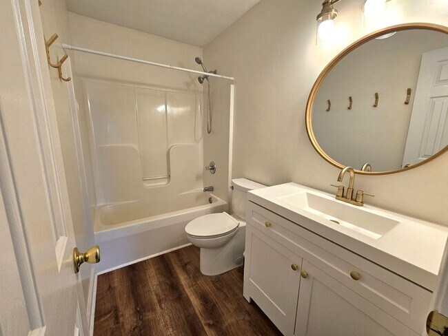 Building Photo - Ocean View East