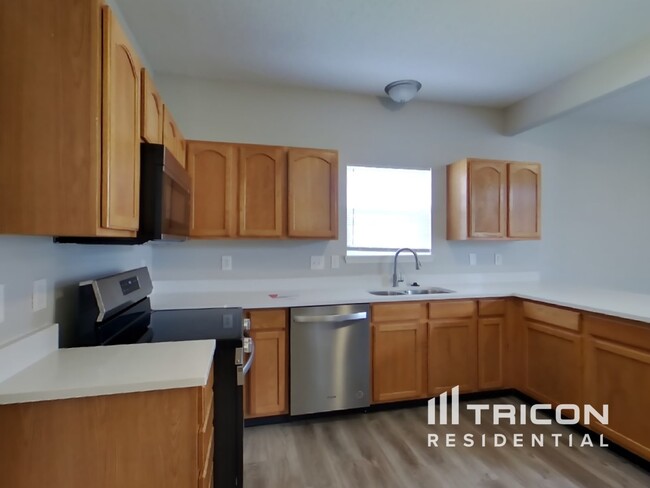 Building Photo - 8130 Grove Berry Dr