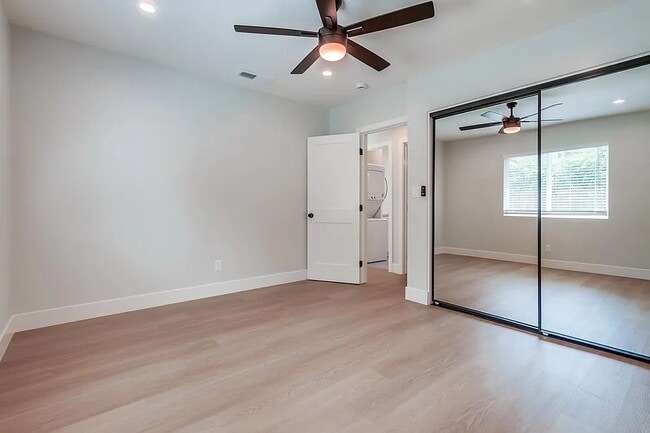 Building Photo - 352 Olive Ave