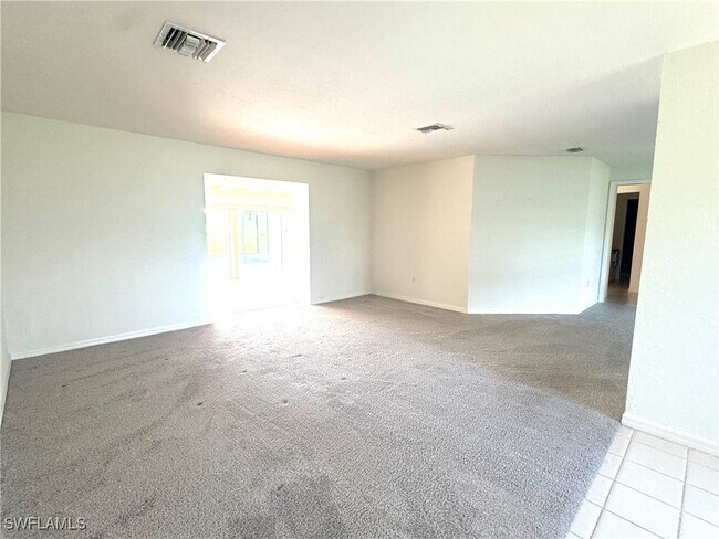 Building Photo - 675 Wedge Dr