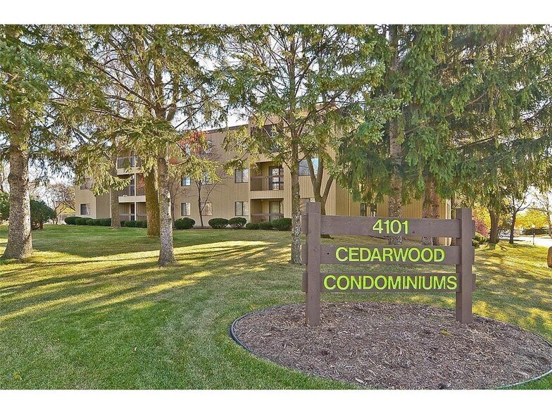 Building Photo - 4101 Parklawn Ave