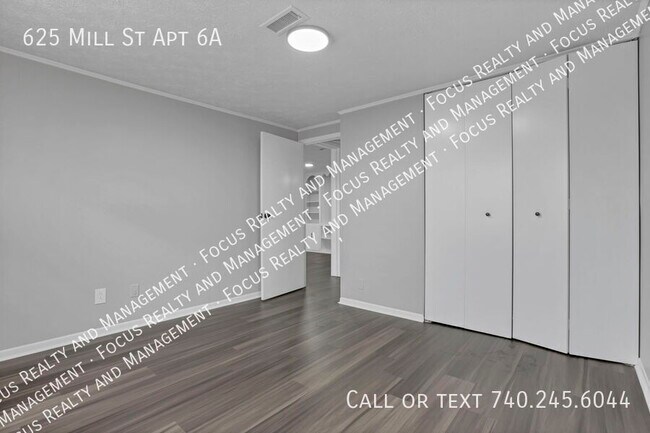Building Photo - 625 Mill St