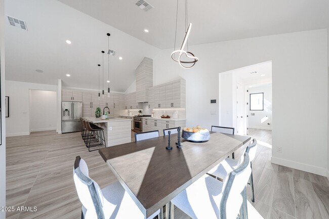 Building Photo - 6329 N 10th Dr