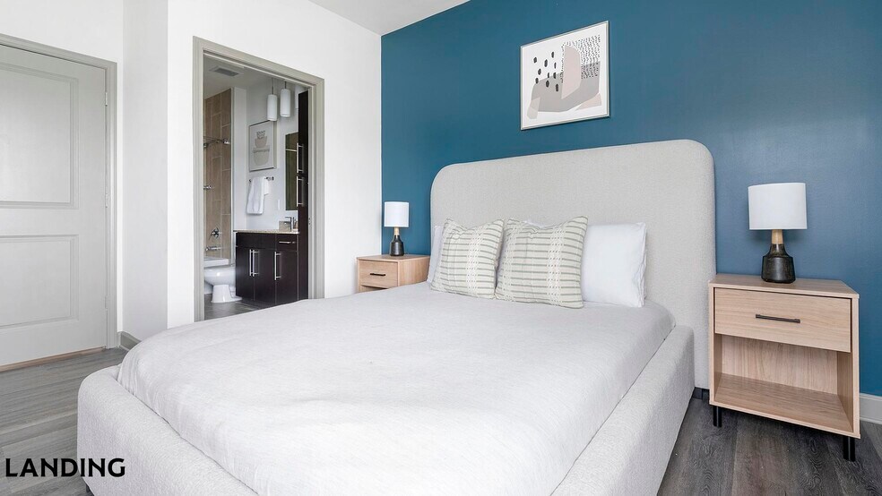 Building Photo - 11010 Northlake Landing Dr