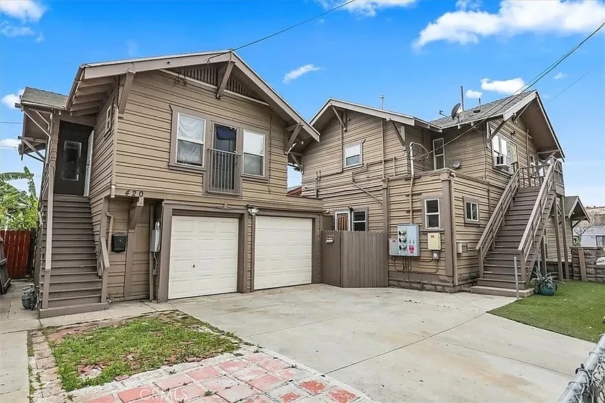 private entrance - 418 E 14th St