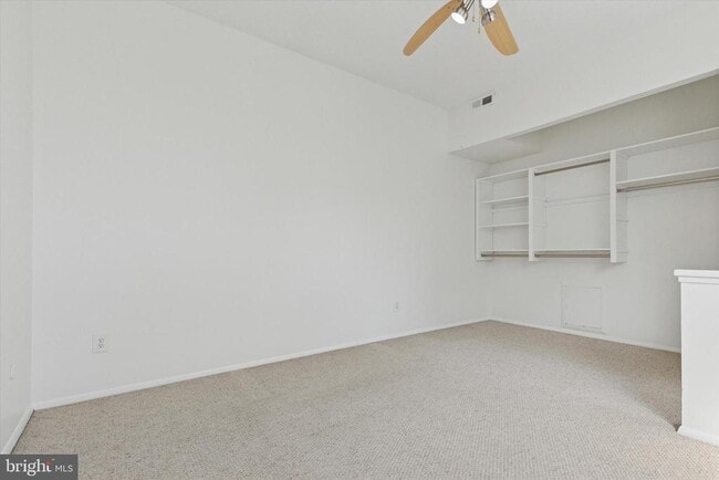 Building Photo - 503 Freedom Cir