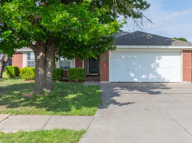 Building Photo - 2634 Bishop Rd