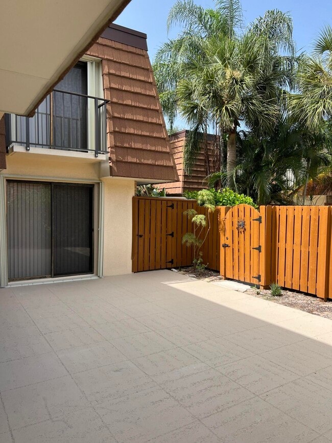 Building Photo - 3066 30th Ct