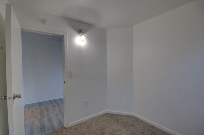 Building Photo - SL GRA1105