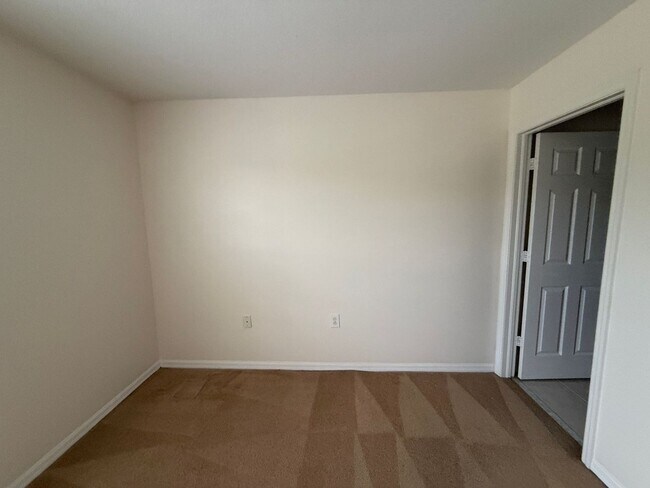 Building Photo - Beautiful 2 Bedroom, 2.5 Bath Townhome for Rent in The Hammocks!