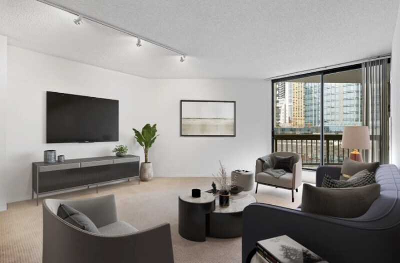 Building Photo - 755 N Dearborn St