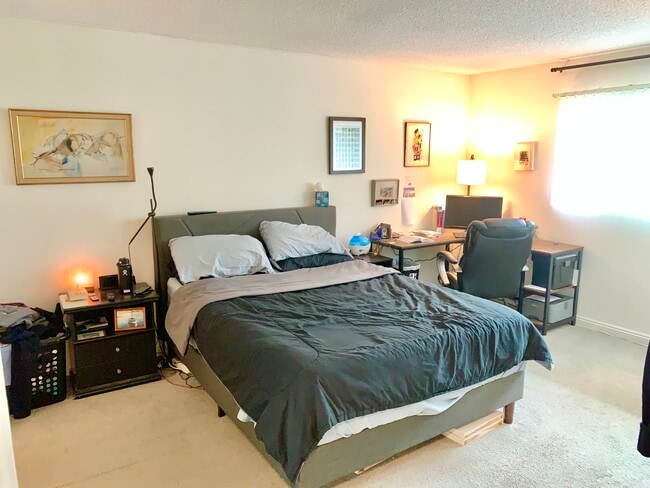 Building Photo - 1720 Ardmore Ave