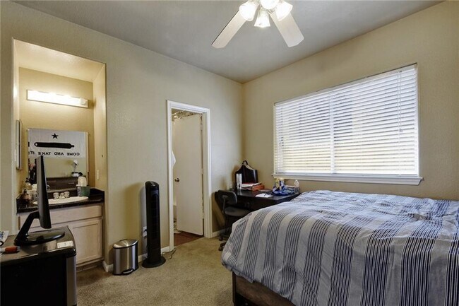 Building Photo - 2606 Salado St