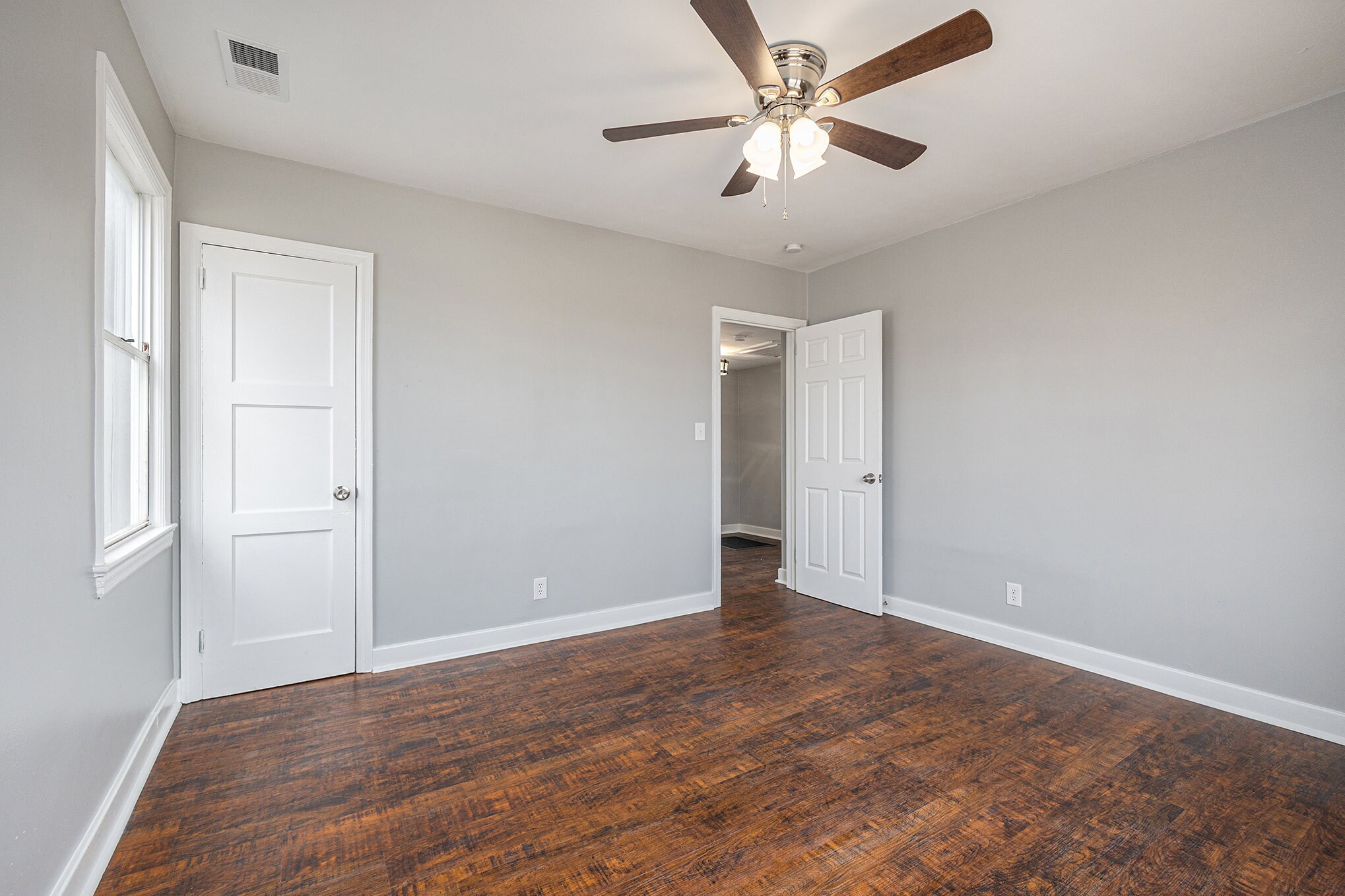 Building Photo - 701 9th Ave S