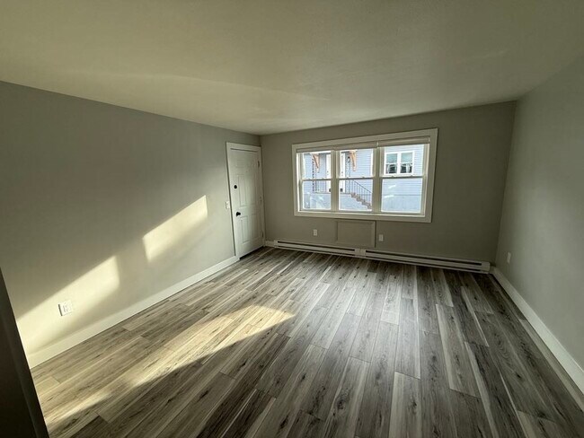 Primary Photo - 12 Hunnewell Rd