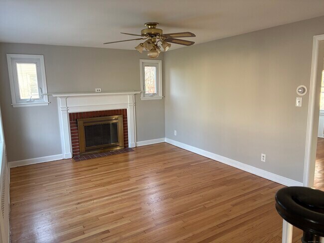 Building Photo - 39 Westphal St