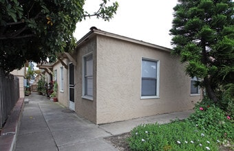 Building Photo - Highland Communites