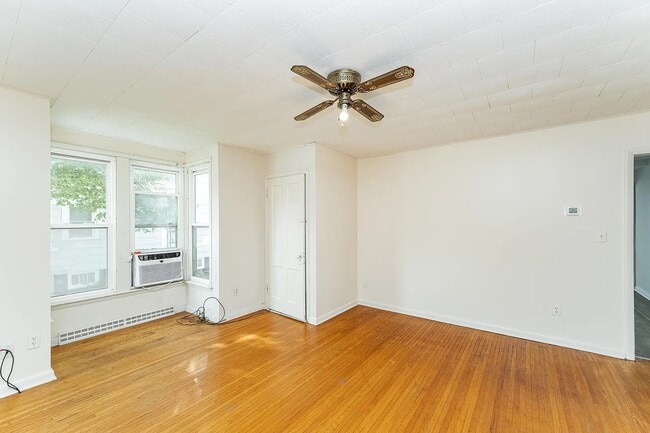 Building Photo - 416 State St