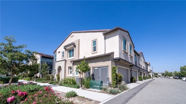 Building Photo - 3921 S Jolly Paseo