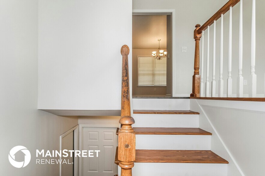 Building Photo - 10 Patrick St