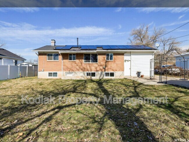 Building Photo - 516 E 100 S