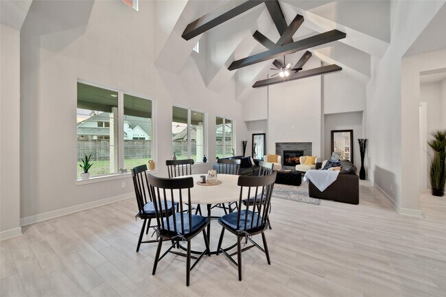 Building Photo - 332 Coldwater Creek Ct