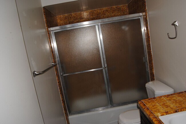 Building Photo - 7605 Quailwood Dr