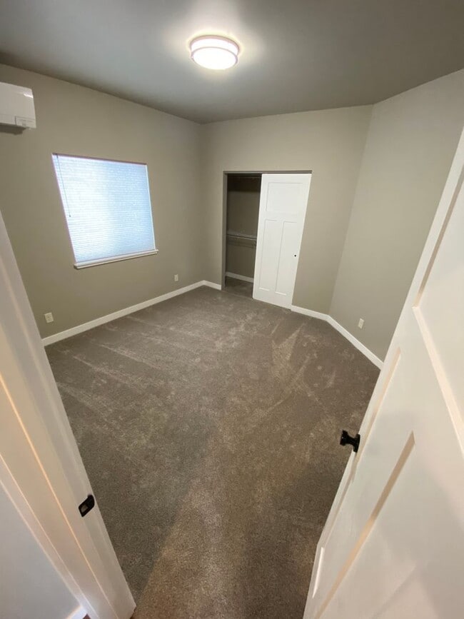 Building Photo - Newer Home - 3 Bedroom - 2 Bath - Corvallis
