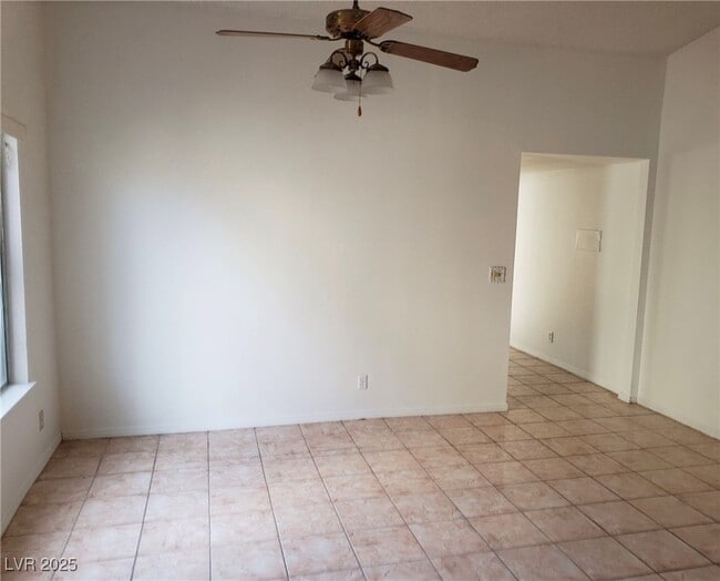Building Photo - 2524 Sidonia Ave