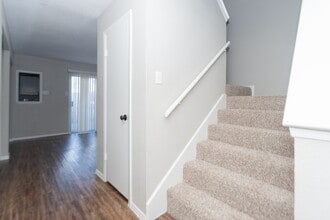 Building Photo - 7850 Green Lawn Dr
