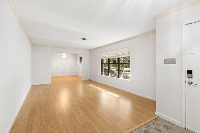 Building Photo - 10310 Willowgrove Dr