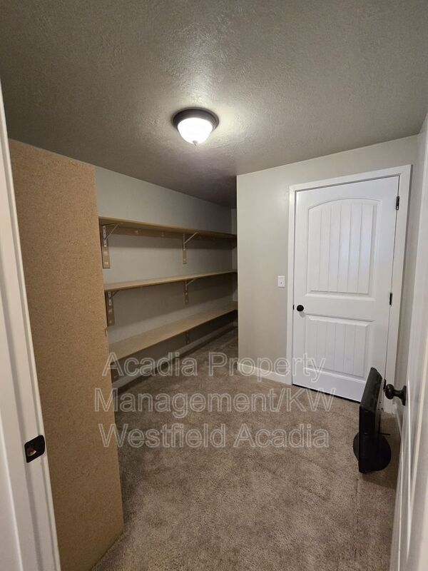 Building Photo - 15179 S Cantle Dr