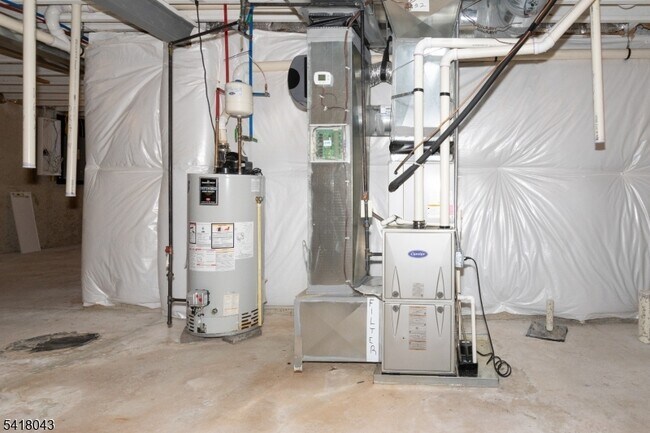 Building Photo - 76 Van Cleef Dr