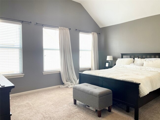 Building Photo - 2225 Naomi St