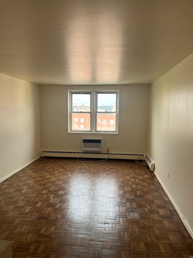 Primary Photo - 99 Prospect St