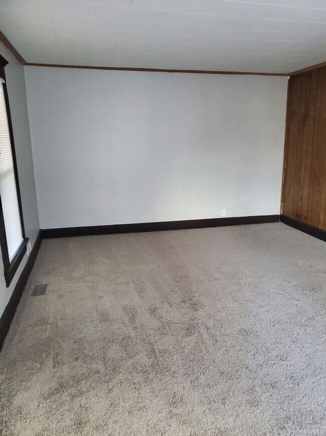 Building Photo - Spacious 3 Bedroom Home For Rent!