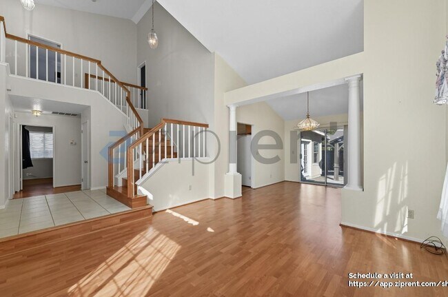 Building Photo - 14 Cider Mill Ct