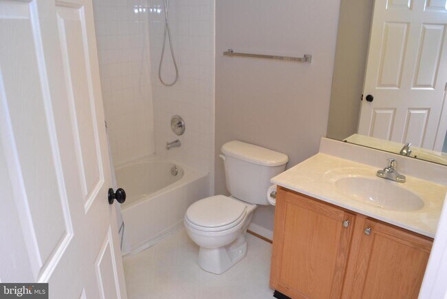 Building Photo - 1725 Emory St