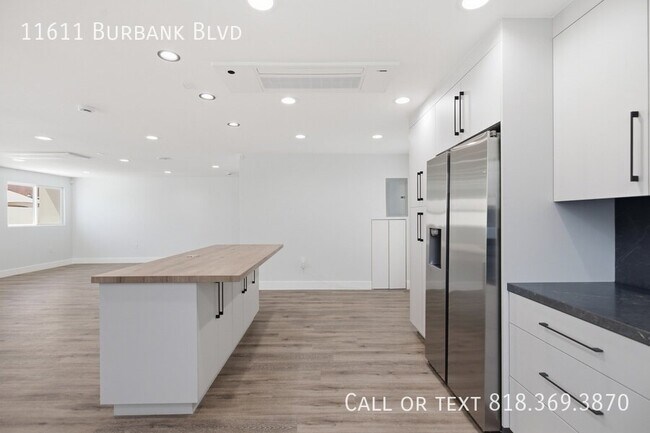 Building Photo - 11611 Burbank Blvd