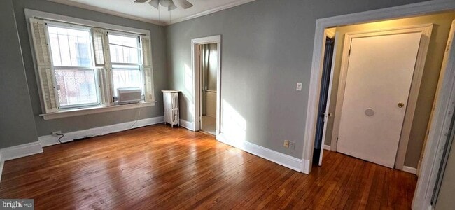 Building Photo - 1954 Columbia Rd NW