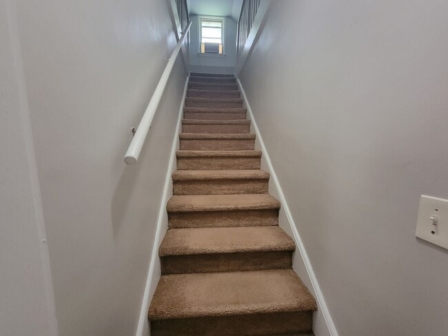 Building Photo - No Luxury Bells and Whistles But a Nice Clean Historic Home