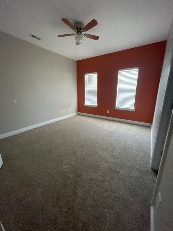 Building Photo - 10637 Serape Rd