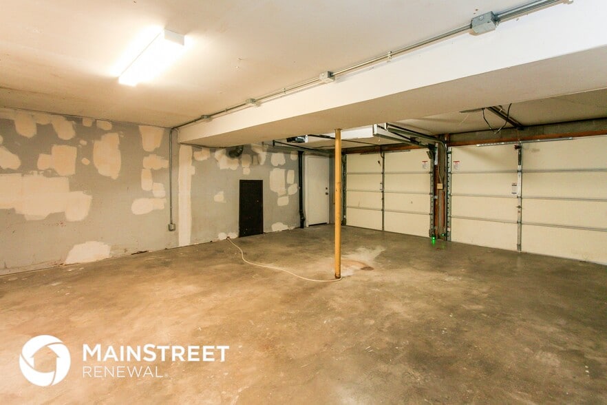 Building Photo - 6513 N Harden Ave