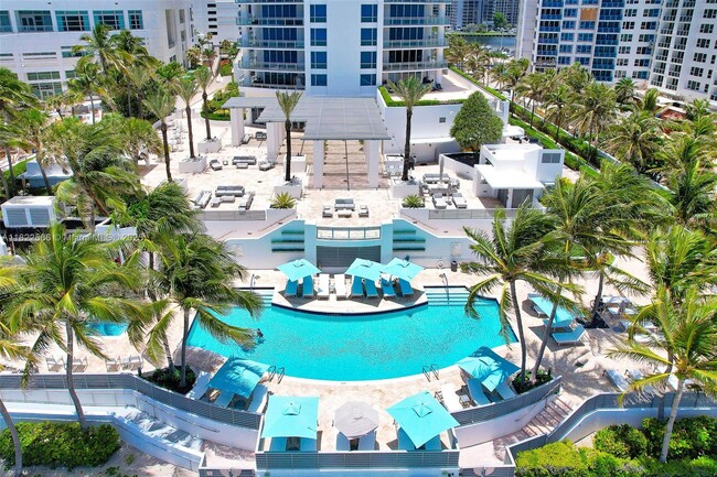 Building Photo - 3535 S Ocean Dr
