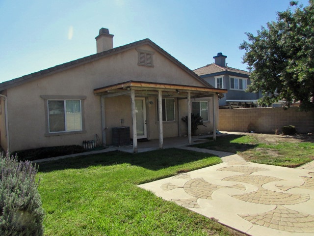 Building Photo - Warm and cozy 4 bedroom 2 bath home in bea...