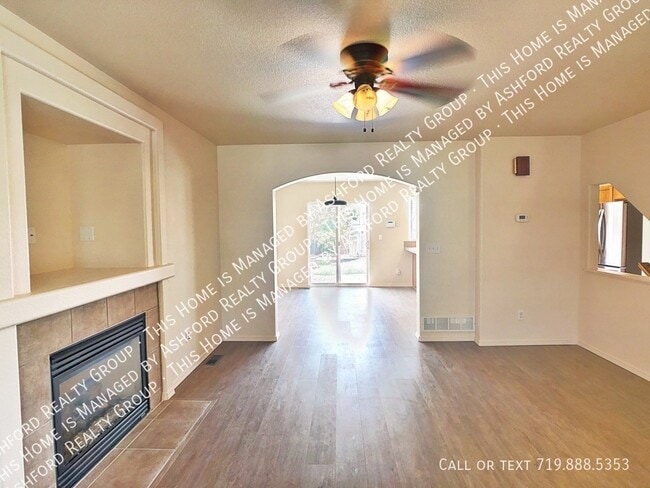 Building Photo - 3314 Castellon Dr